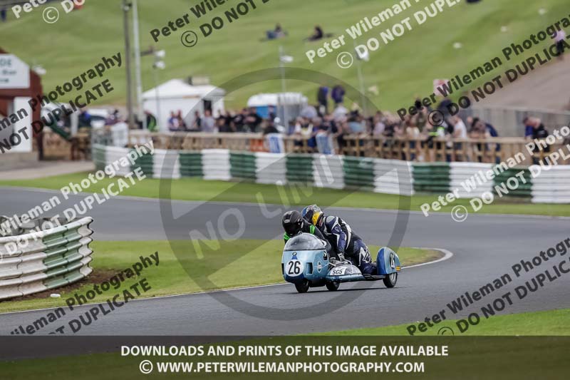 Vintage motorcycle club;eventdigitalimages;mallory park;mallory park trackday photographs;no limits trackdays;peter wileman photography;trackday digital images;trackday photos;vmcc festival 1000 bikes photographs